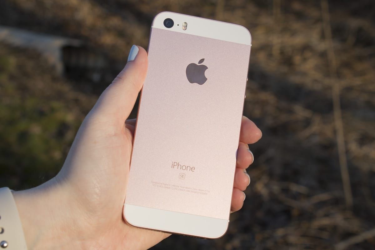 iPhone SE шаг за шагом